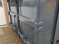 Conteneur AGM Haakarm container