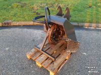 Fraiseuse de souches Hemos S 550-040