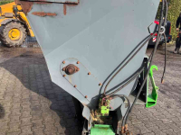 Épandeur de sciure pour des logettes Ceres BS2000 Zaagselstrooier Boxenstrooier instrooibak diversen