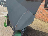 Épandeur de sciure pour des logettes Ceres BS2000 Zaagselstrooier Boxenstrooier instrooibak diversen