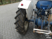 Tracteur Fordson Dexta