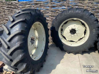 Roues, Pneus, Jantes, Barillets Jumelage Barum 480/70R38 op International velgen