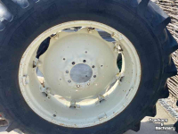 Roues, Pneus, Jantes, Barillets Jumelage Barum 480/70R38 op International velgen