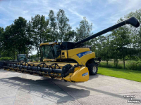Moissonneuse batteuse New Holland CR 980 Combine + Maaibord