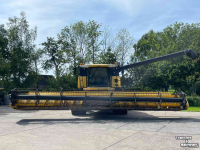 Moissonneuse batteuse New Holland CR 980 Combine + Maaibord