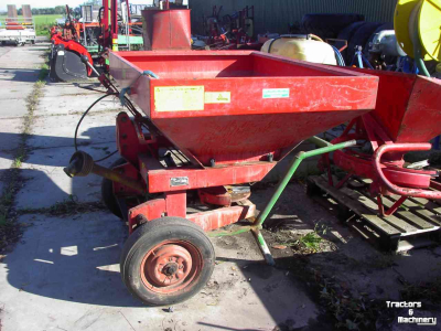 Distributeur d‘engrais Kuhn ZSA 800