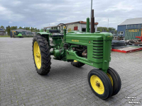 Tracteurs anciens John Deere B