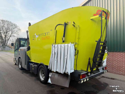 Mélangeuse automotrice Storti Dobermann SW 250 AS EVO