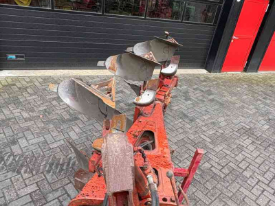 Charrues Krone Askan 140/3