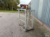 Etable à barre de garrot  100