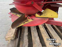 Distributeur d‘engrais Lely centerliner stooier , front aandrijving