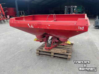 Distributeur d‘engrais Lely centerliner stooier , front aandrijving