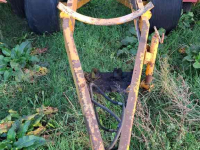 Roues, Pneus, Jantes, Barillets Jumelage  Diverse onderstellen op banden.