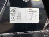 Chargeuse sur pneus Giant G2500HD