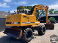 Pelles sur pneus Liebherr A900 Litronic