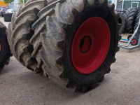 Roues, Pneus, Jantes, Barillets Jumelage BKT 900/50R42 710/55R30