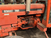 Tracteur Renault 781