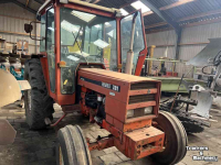 Tracteur Renault 781