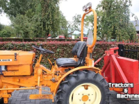 Tracteur pour vignes et vergers Holder P60