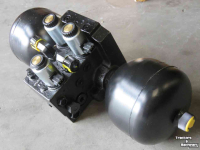 Tracteur Case-IH Regelklep - Vooras vering 20.25 Parts nr:87483804  New Holland T7510, 7520, 7530   Case ih CVX140, CVX150, CVX160   Steyr 6140CVT, 6150CVT, 6160CVT