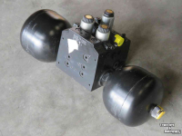 Tracteur Case-IH Regelklep - Vooras vering 20.25 Parts nr:87483804  New Holland T7510, 7520, 7530   Case ih CVX140, CVX150, CVX160   Steyr 6140CVT, 6150CVT, 6160CVT