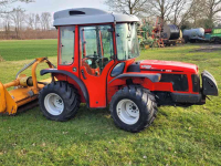 Tracteur pour vignes et vergers Antonio Carraro TRX 8400