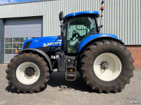Tracteur New Holland 270 AC