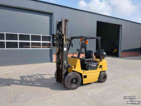 Chariot élévateur TCM FG 20