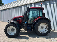Tracteur Valtra N121