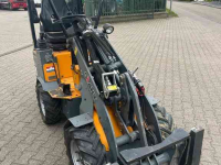 Chargeuse sur pneus Giant D254SW
