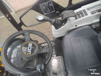 Chargeuse sur pneus JCB 403