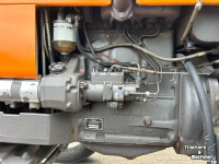 Tracteur Renault 551
