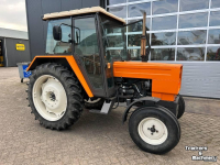 Tracteur Renault 551