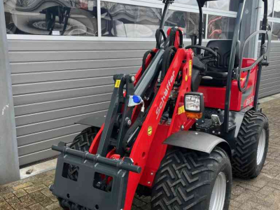 Chargeuse sur pneus Schäffer 2630