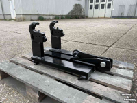 Autres pièces d’équipement et accessoires  Heftruckbok driepunt adapter werktuigbok vanghaken