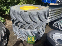 Roues, Pneus, Jantes, Barillets Jumelage Vredestein 710/70R38 + 600/65R28
