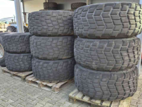 Roues, Pneus, Jantes, Barillets Jumelage Michelin 525/65R20.5 Michelin XS op 10 gaats velg 20.5R20.5