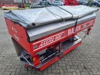 Distributeur d‘engrais Rauch Axera MW 1101 Kunstmeststrooier