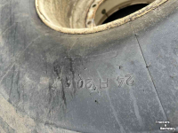 Roues, Pneus, Jantes, Barillets Jumelage  4 banden 24x20.5