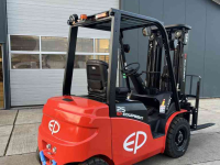 Chariot élévateur EP Equipment EFL 253 B