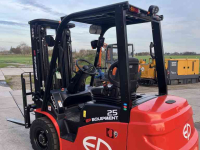 Chariot élévateur EP Equipment EFL 253 B