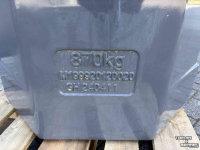 Poids frontaux Fendt 870 kg
