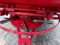 Distributeur d‘engrais Lely 1250 liter