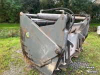 Mélangeuse automotrice  DICHTE BAK / CLAAS AANSLUITING