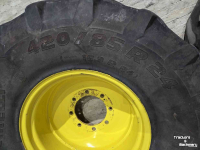 Roues, Pneus, Jantes, Barillets Jumelage  Pirelli 420/85R24 (16,9R24) Voorwielen John Deere