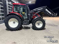 Tracteur Valtra N134 Hitech met FH+PTO en voorlader!