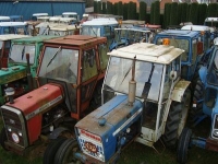Tracteurs Massey Ferguson 133 - 135 - 155 - 158 - 165 - 188 - 245 - 250 - 255 - 265 - 285