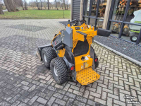 Chargeuse compacte Giant sk252d