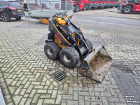 Chargeuse compacte Giant sk252d