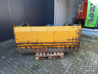 Distributeur de fourrage en bloc Mammut SILO CAT 220 M